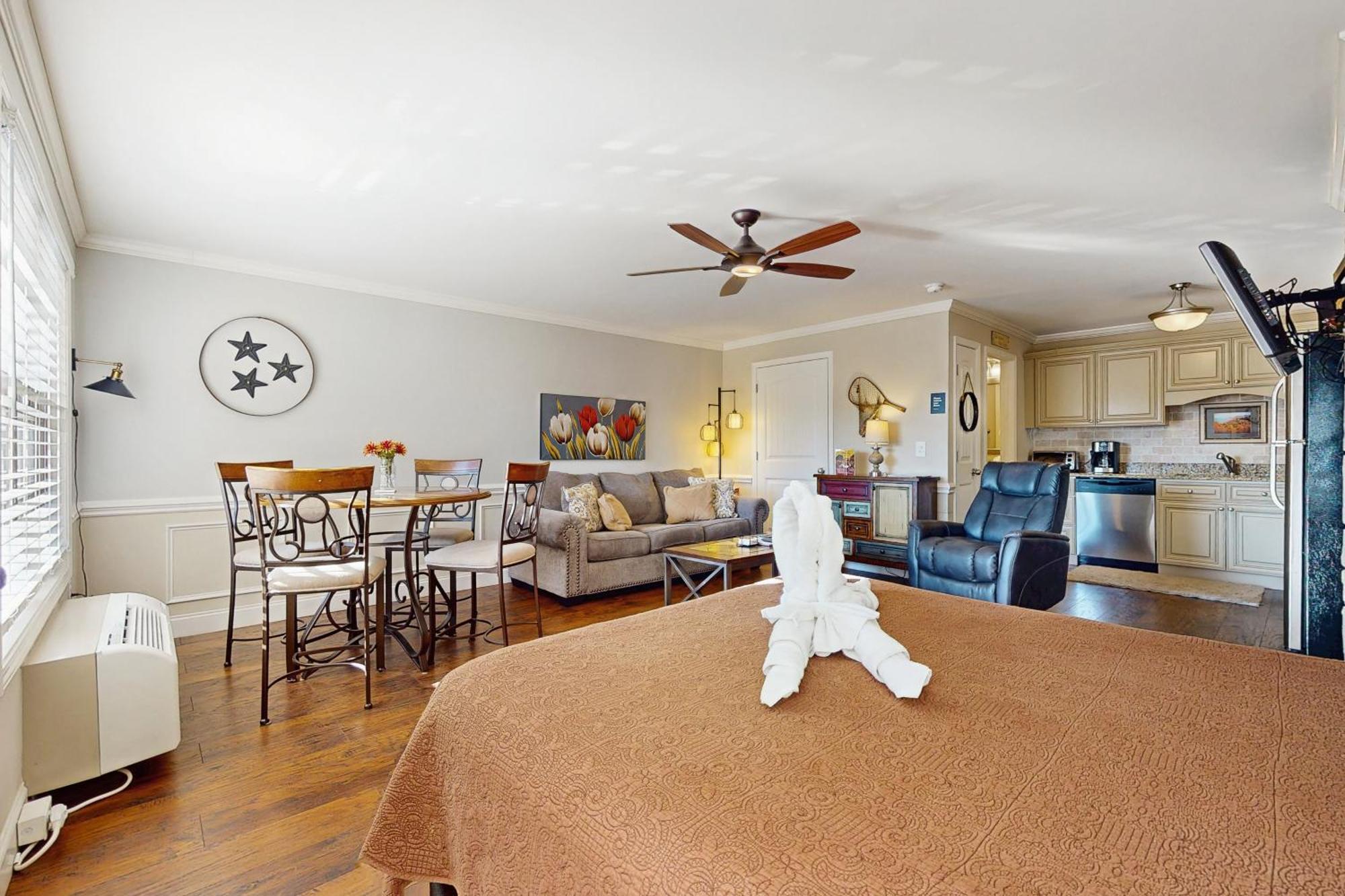 Little River Loft & Riverfront Gem Townsend Bagian luar foto